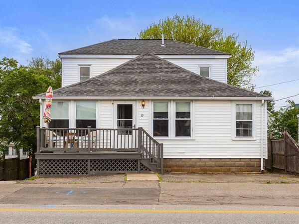 13 Ocean Boulevard, Hampton, NH 03842