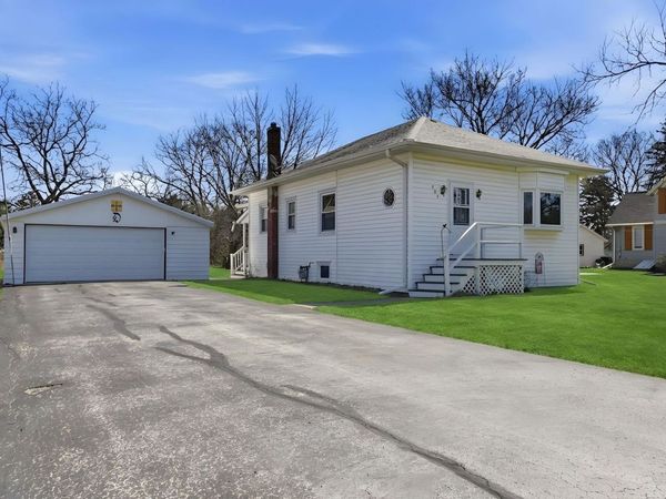 203 Main Street, Lindenwood, IL 61049