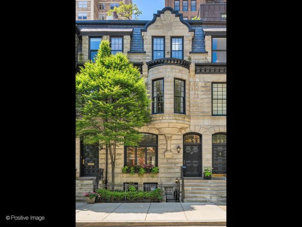 37 E Elm Street, Chicago, IL 60611