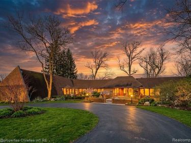 291 Barden Road , Bloomfield Hills, MI 48304