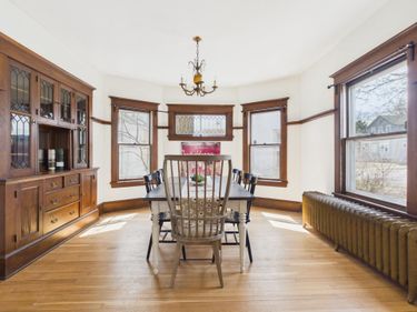 1008 Grotto Street N, Saint Paul, MN 55103