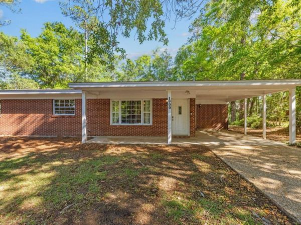 1900 HONEYSUCKLE Drive, Tallahassee, FL 32304
