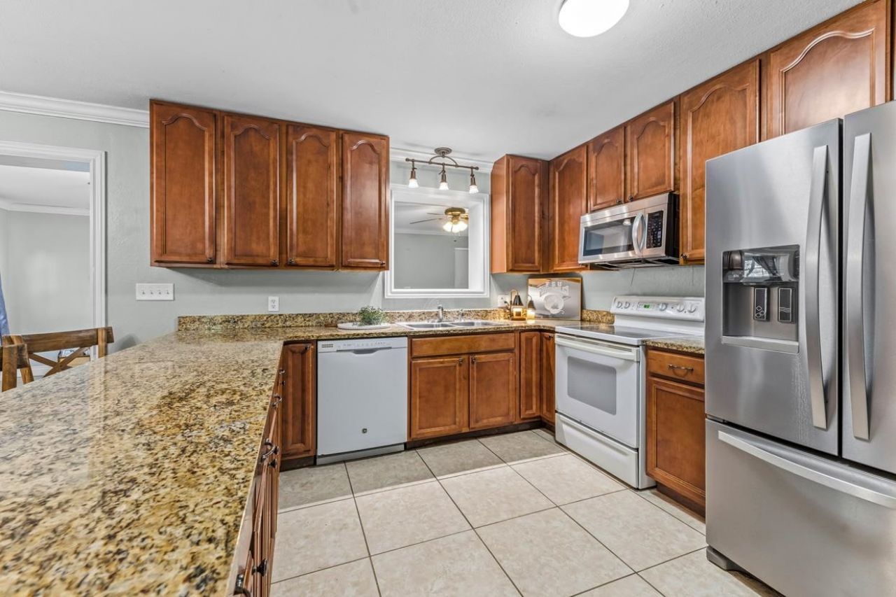 1900 Honeysuckle Drive, Tallahassee, FL 32304 Photo