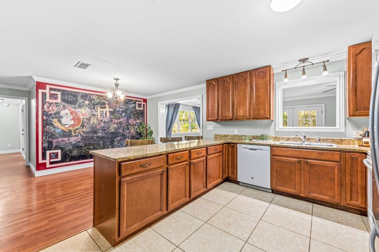 1900 Honeysuckle Drive, Tallahassee, FL 32304 Photo