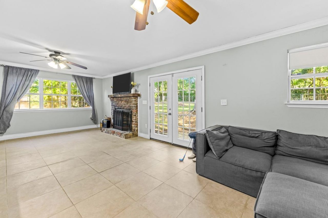 1900 Honeysuckle Drive, Tallahassee, FL 32304 Photo