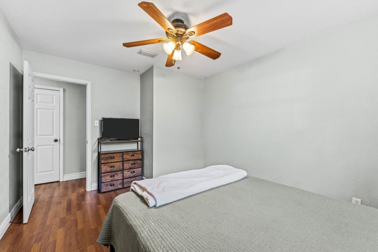 1900 Honeysuckle Drive, Tallahassee, FL 32304 Photo