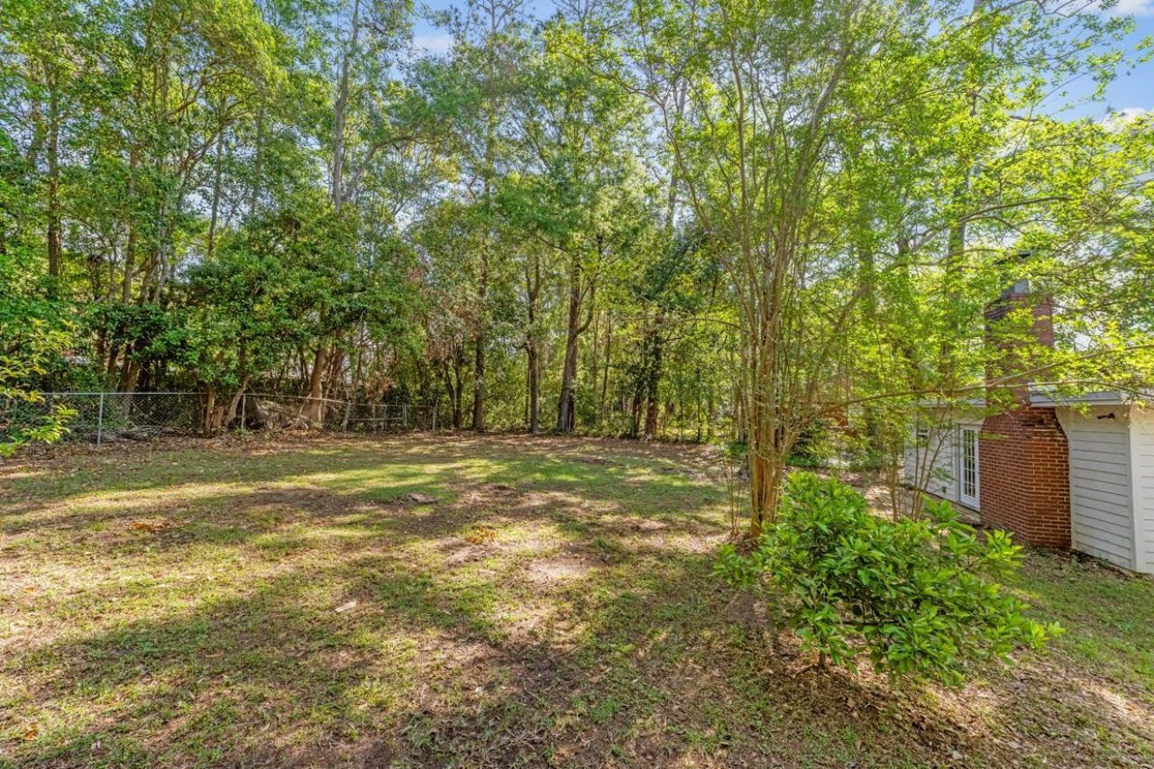 1900 Honeysuckle Drive, Tallahassee, FL 32304 Photo