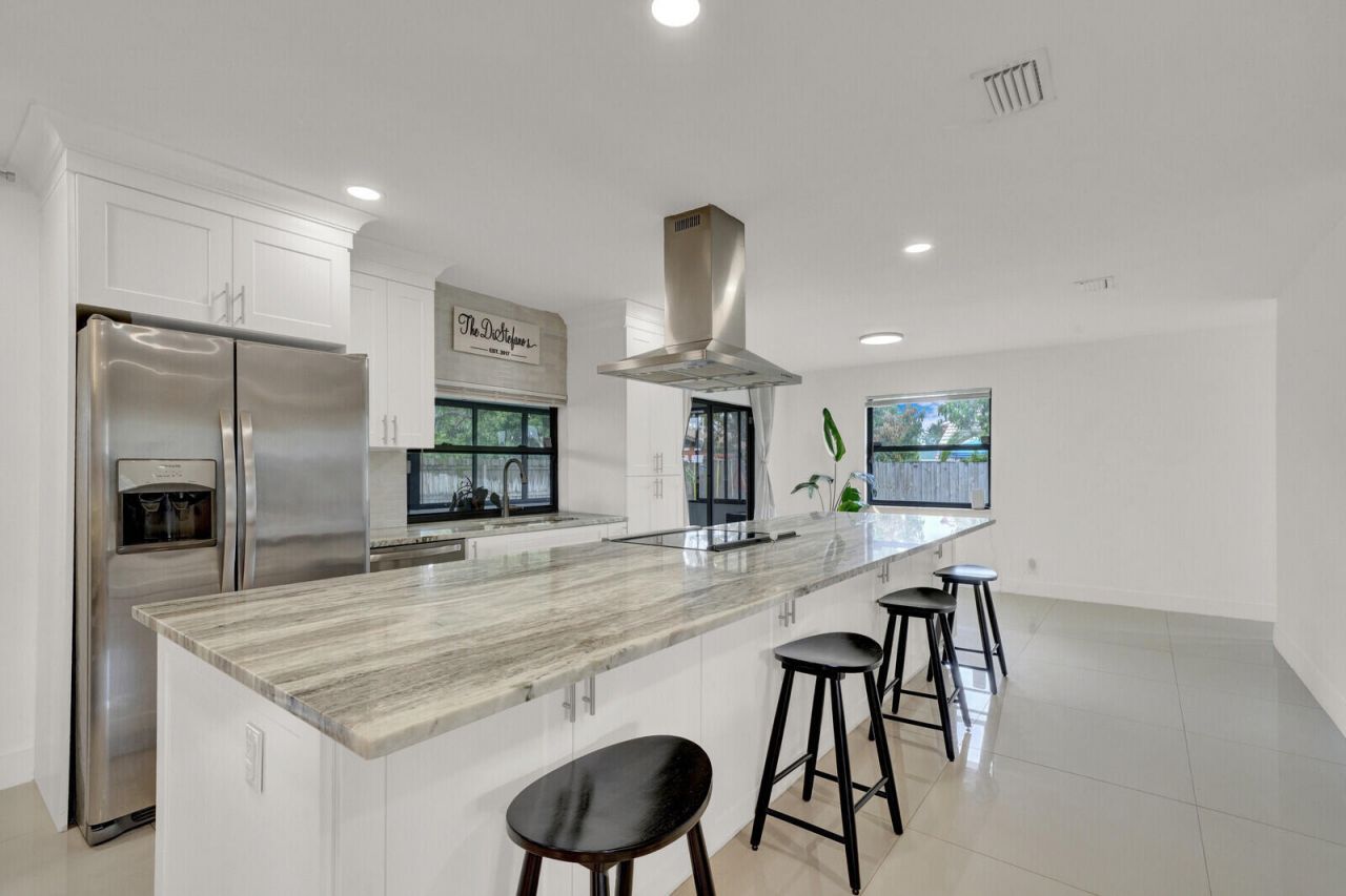 107 Segovia Avenue, Royal Palm Beach, FL 33411 Photo