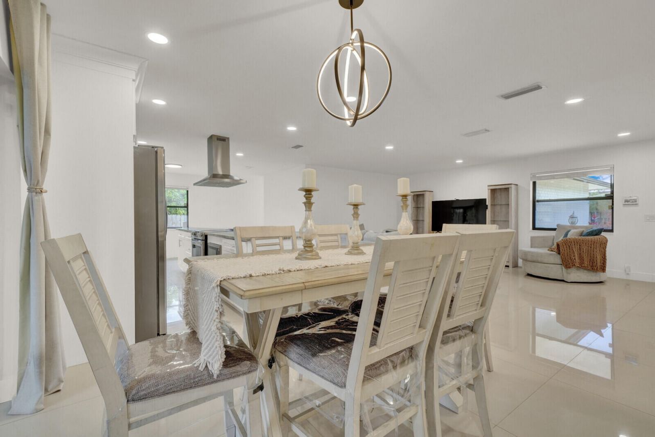 107 Segovia Avenue, Royal Palm Beach, FL 33411 Photo