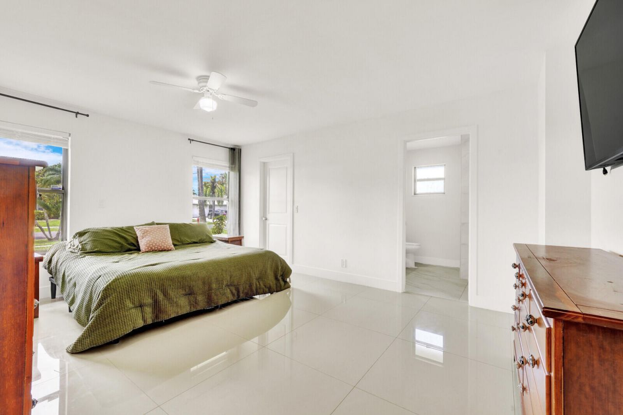 107 Segovia Avenue, Royal Palm Beach, FL 33411 Photo