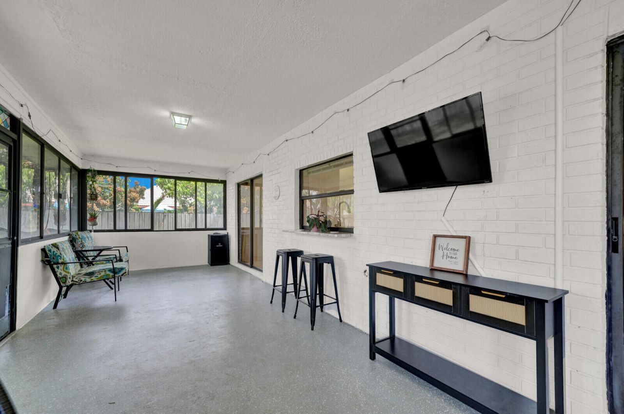 107 Segovia Avenue, Royal Palm Beach, FL 33411 Photo