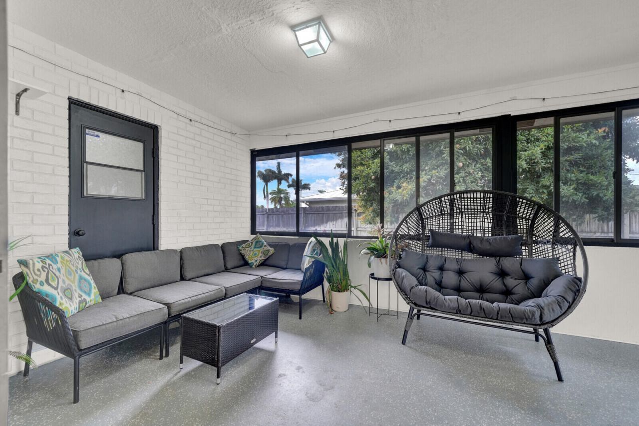 107 Segovia Avenue, Royal Palm Beach, FL 33411 Photo