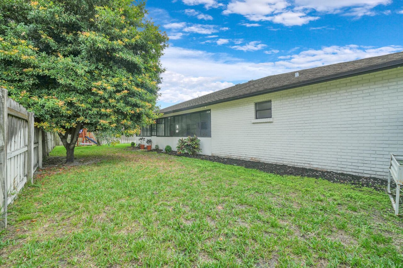 107 Segovia Avenue, Royal Palm Beach, FL 33411 Photo