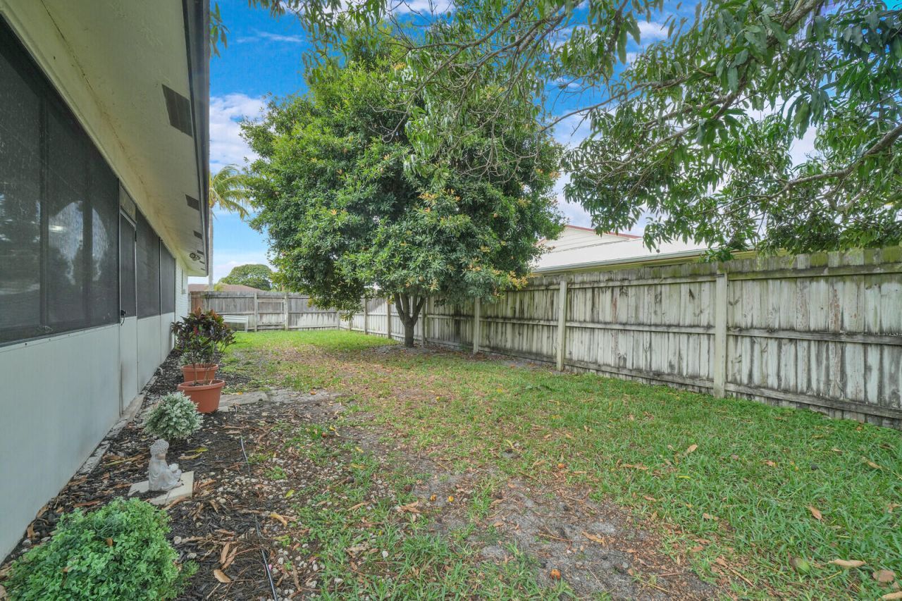 107 Segovia Avenue, Royal Palm Beach, FL 33411 Photo