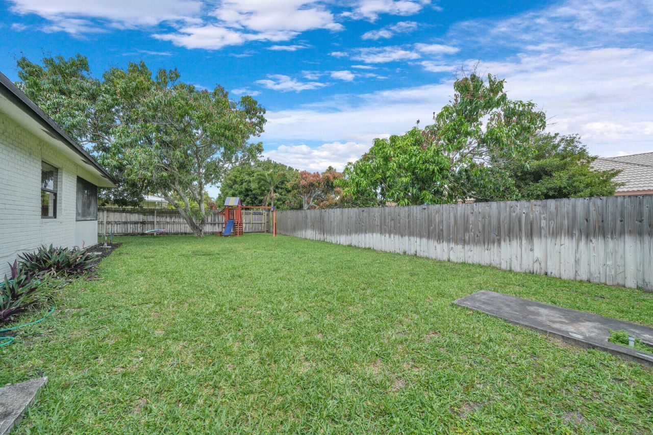 107 Segovia Avenue, Royal Palm Beach, FL 33411 Photo