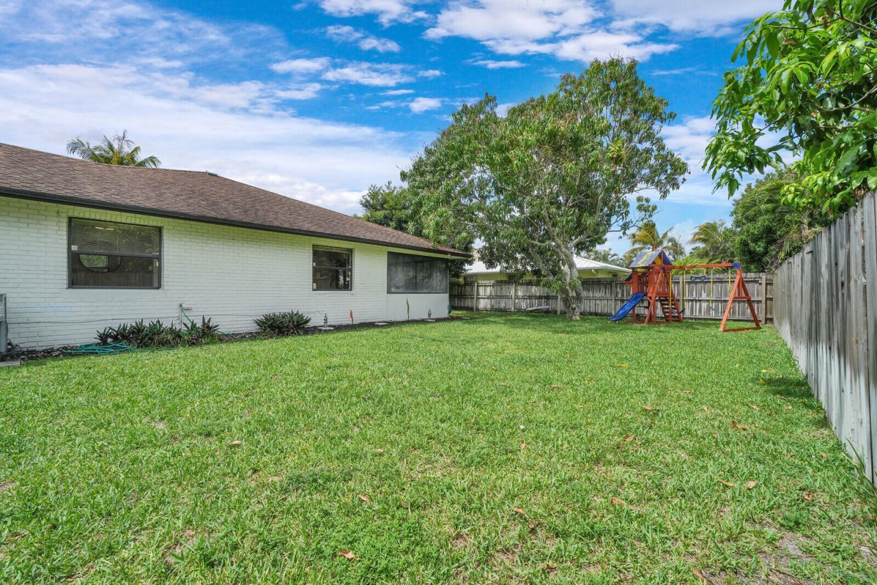 107 Segovia Avenue, Royal Palm Beach, FL 33411 Photo