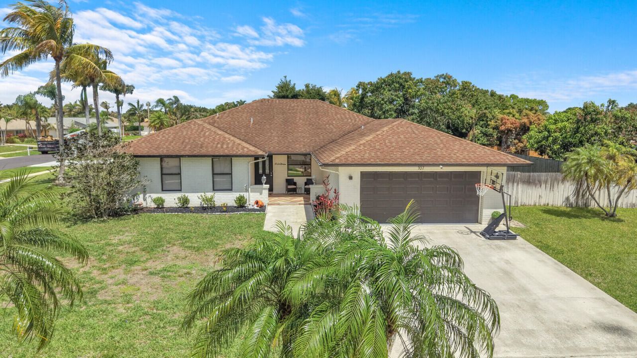 107 Segovia Avenue, Royal Palm Beach, FL 33411 Photo