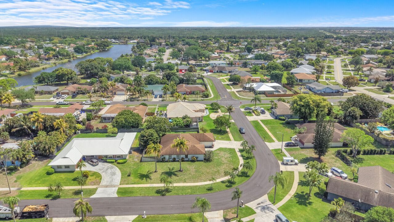 107 Segovia Avenue, Royal Palm Beach, FL 33411 Photo