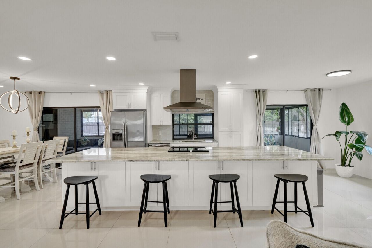 107 Segovia Avenue, Royal Palm Beach, FL 33411 Photo