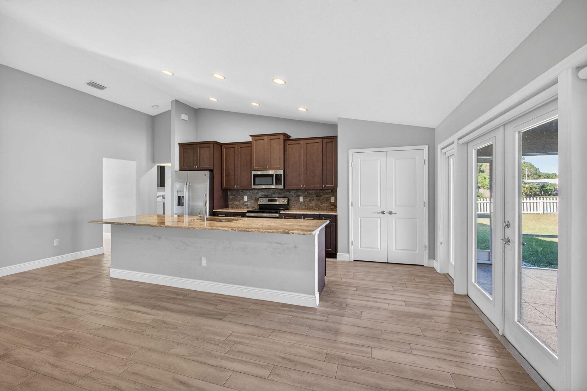 2501 SE Mariposa Avenue, Port Saint Lucie, FL 34952 Photo