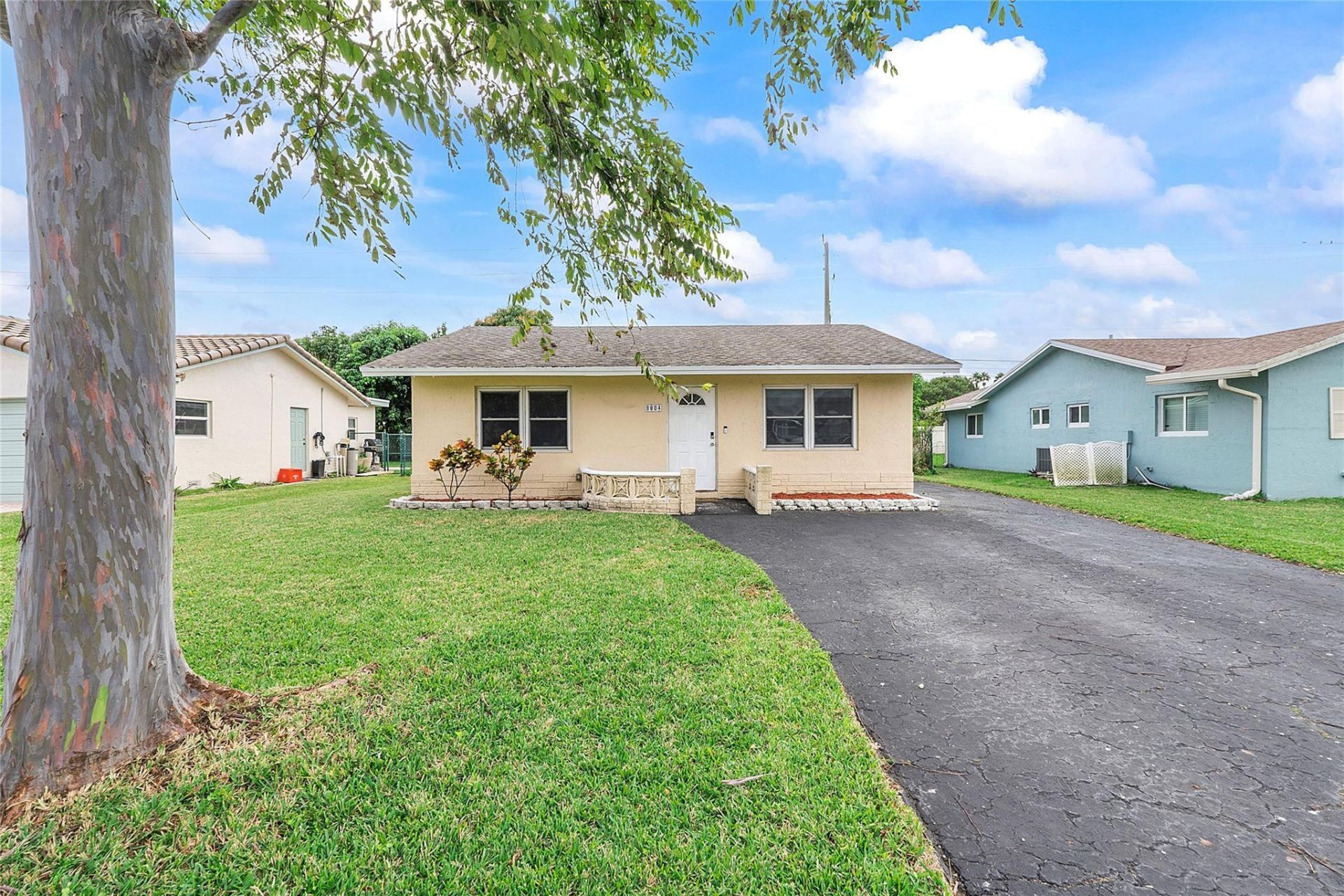 9804 NW 70th Street, Tamarac, FL 33321 Photo