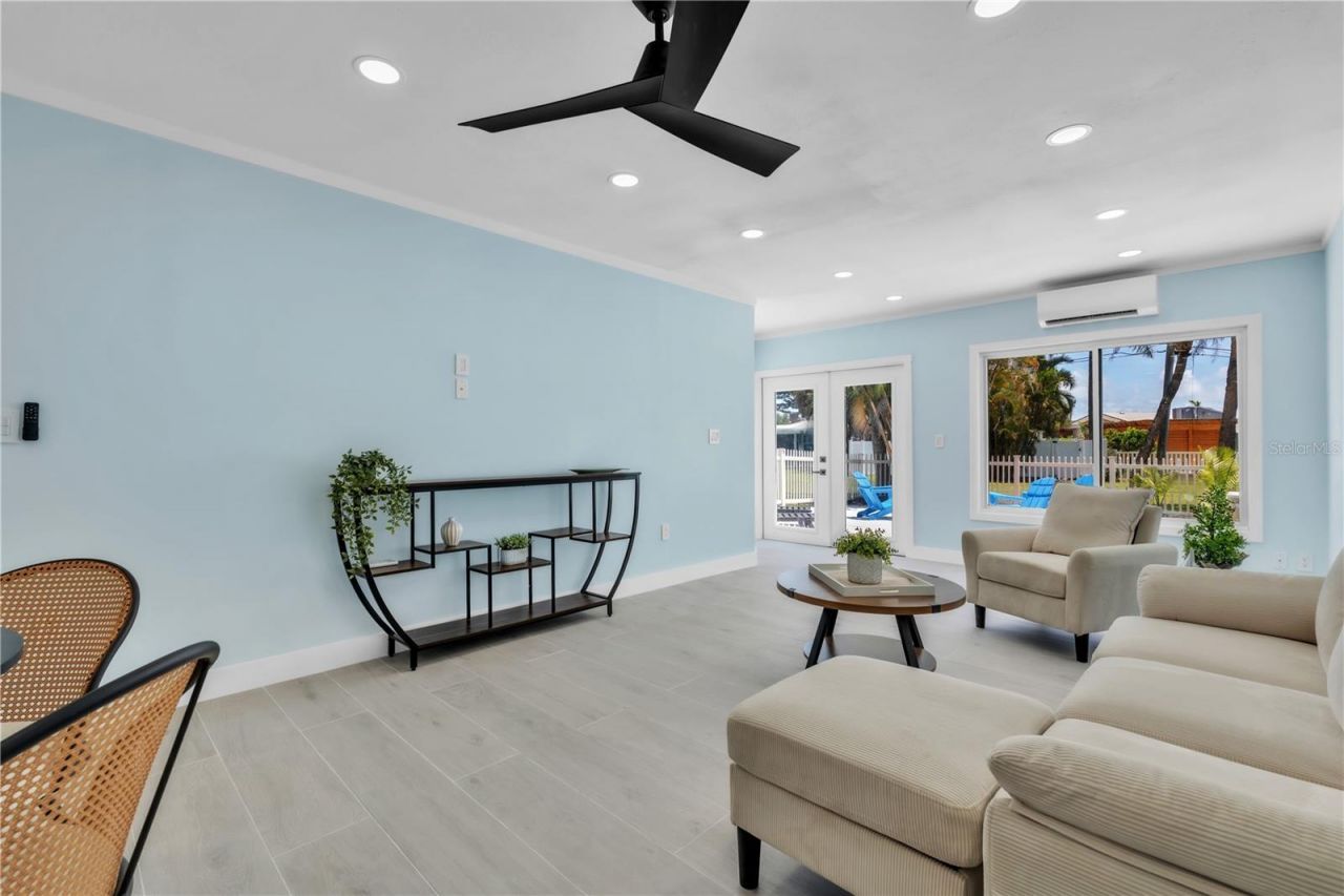 445 63rd Street, Holmes Beach, FL 34217 Photo