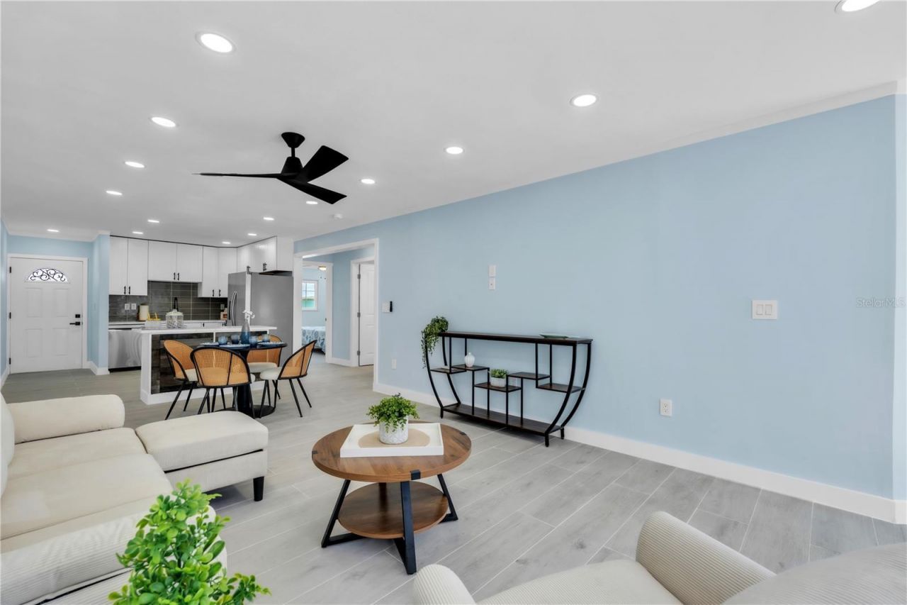 445 63rd Street, Holmes Beach, FL 34217 Photo
