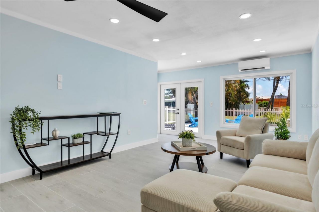 445 63rd Street, Holmes Beach, FL 34217 Photo