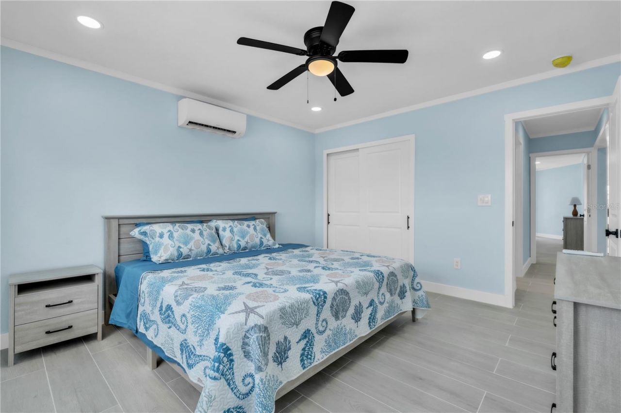 445 63rd Street, Holmes Beach, FL 34217 Photo