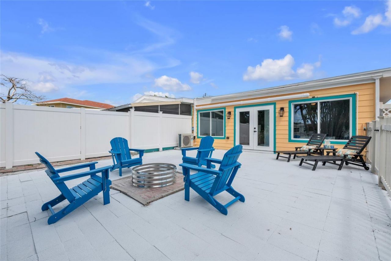 445 63rd Street , Holmes Beach, FL 34217 Photo
