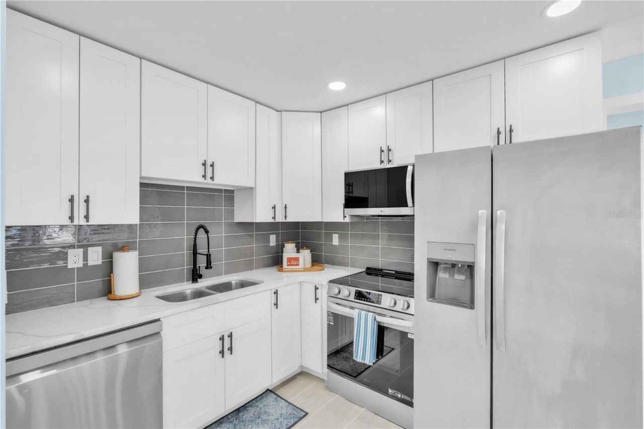 445 63rd Street, Holmes Beach, FL 34217 Photo