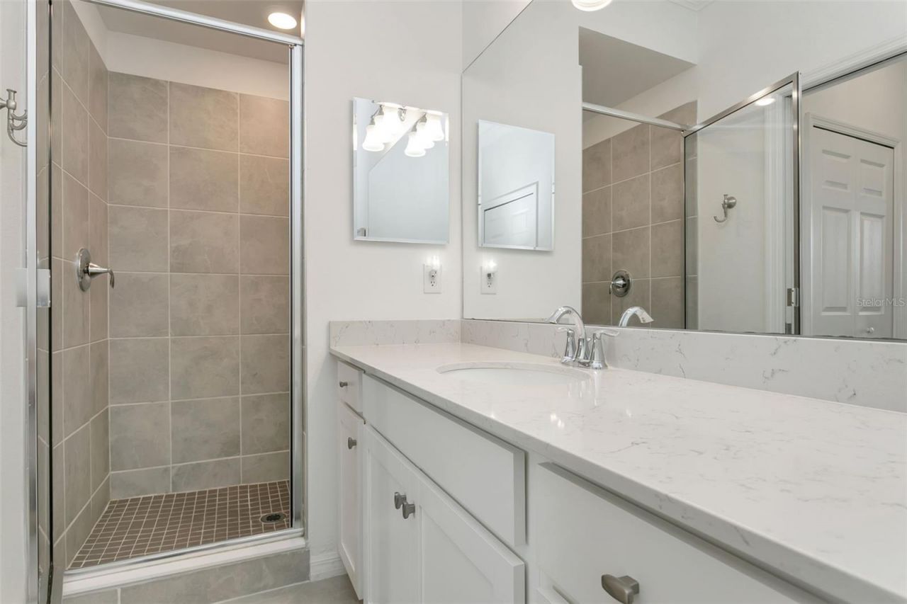 18028 Gawthrop Drive, Unit 403, Bradenton, FL 34211 Photo