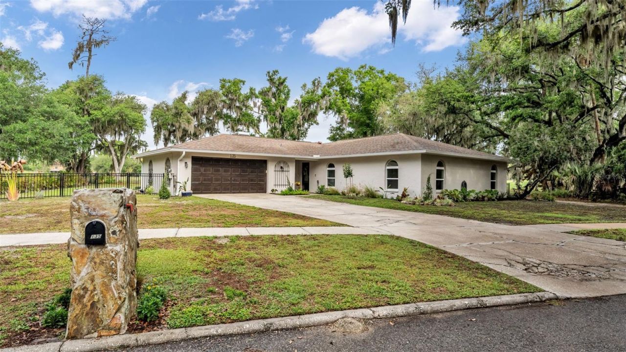 135 Country Club Lane , Mulberry, FL 33860 Photo