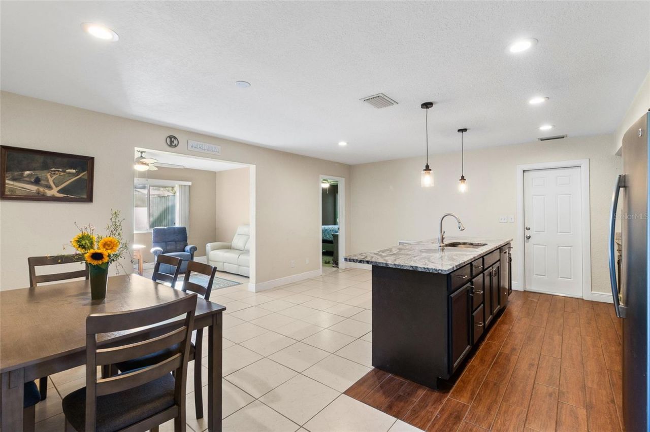 7001 18th Street N, Saint Petersburg, FL 33702 Photo