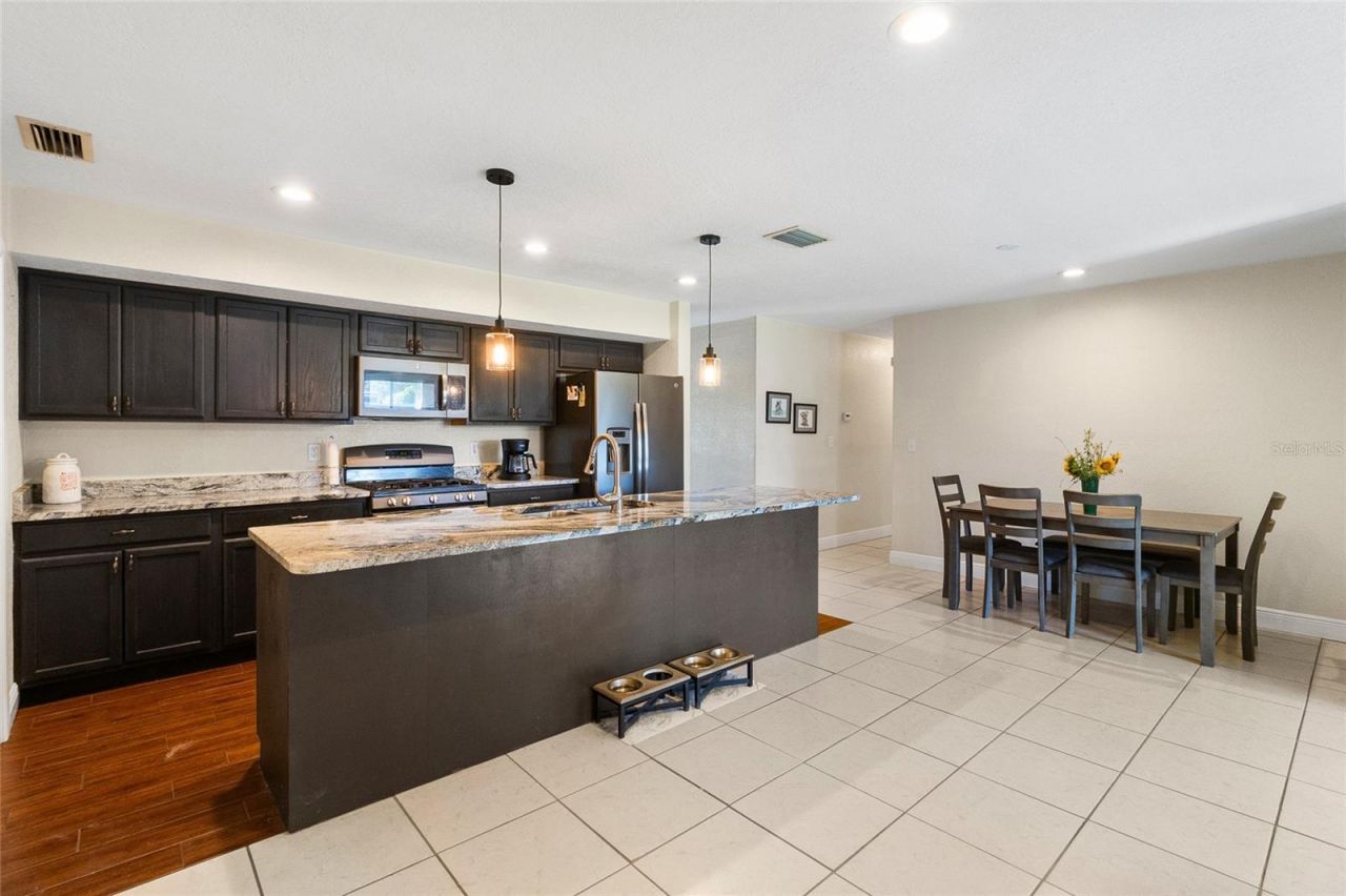 7001 18th Street N, Saint Petersburg, FL 33702 Photo