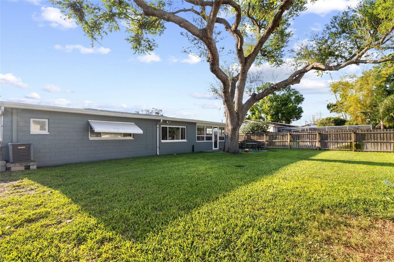 7001 18th Street N, Saint Petersburg, FL 33702 Photo