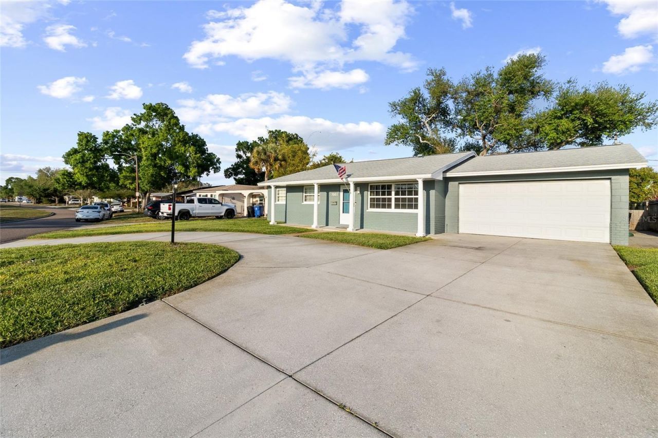 7001 18th Street N, Saint Petersburg, FL 33702 Photo