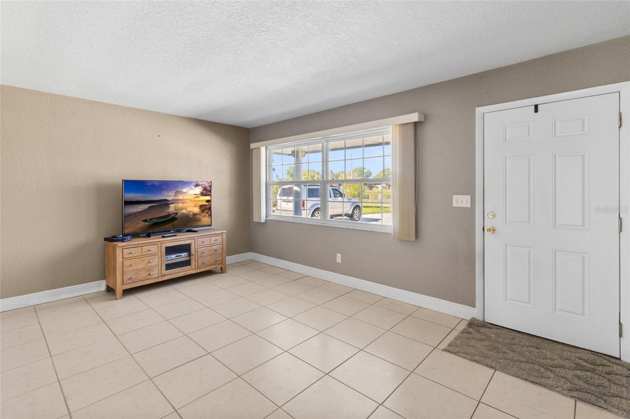 7001 18th Street N, Saint Petersburg, FL 33702 Photo