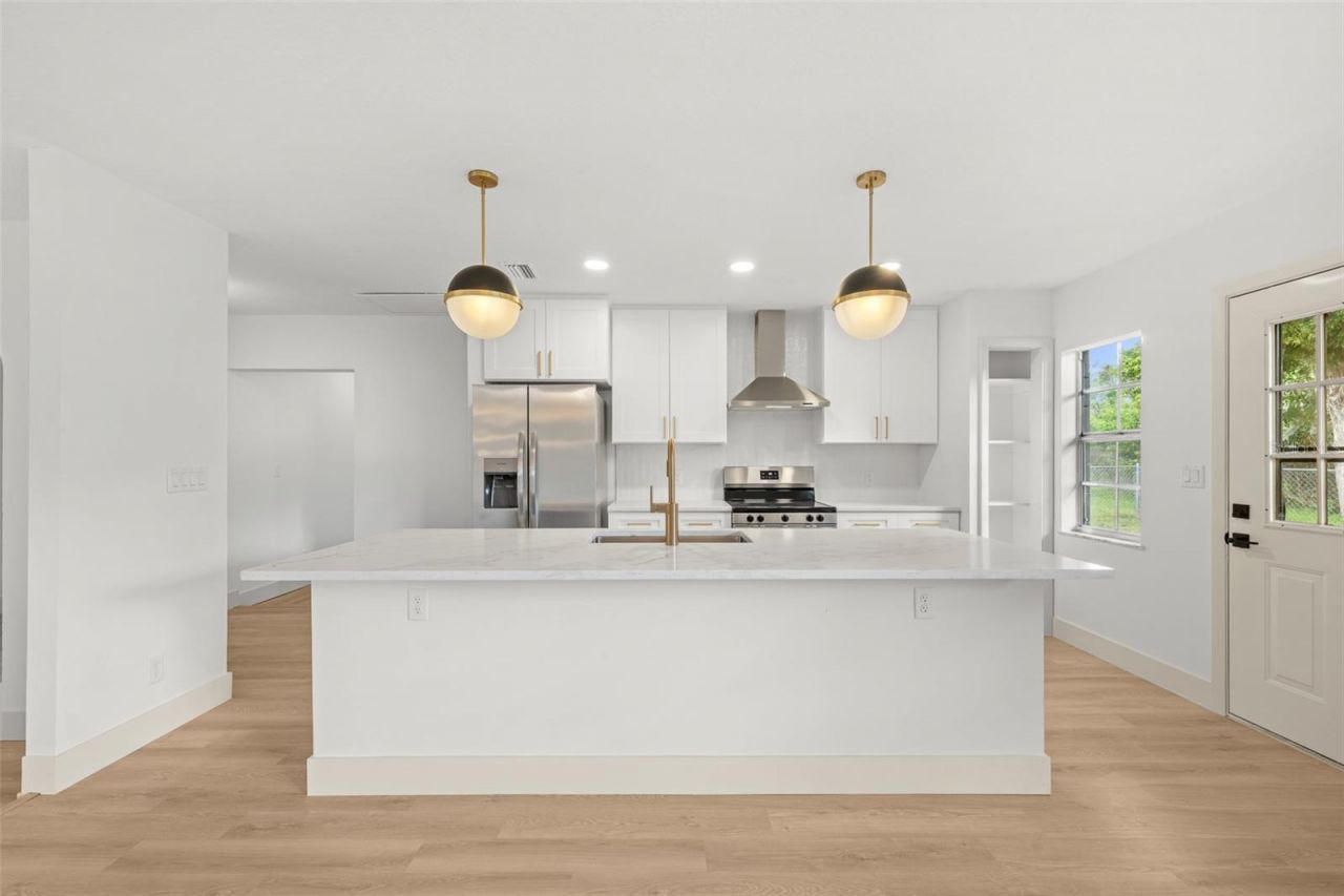 903 Lanewood Drive, Seffner, FL 33584 Photo