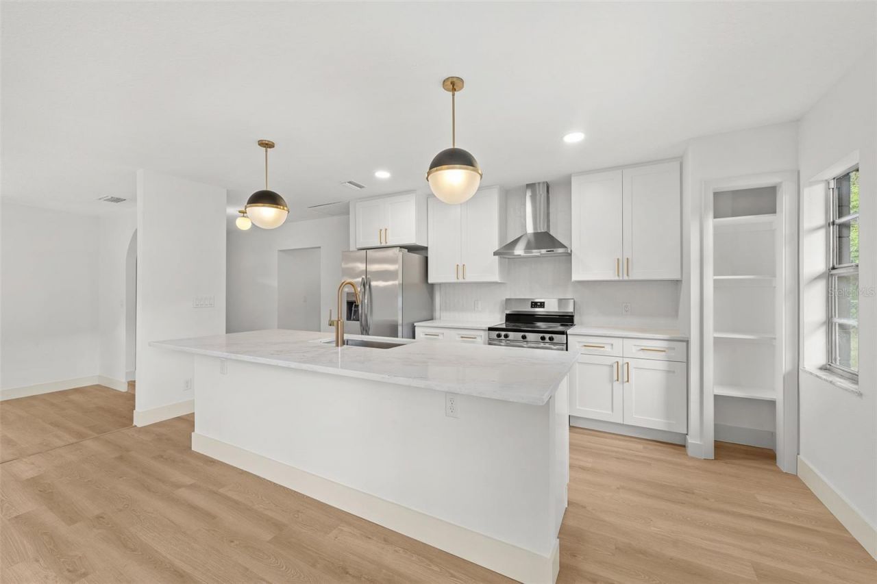 903 Lanewood Drive, Seffner, FL 33584 Photo