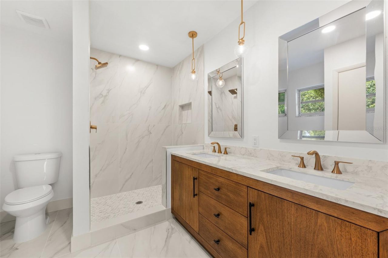 903 Lanewood Drive, Seffner, FL 33584 Photo