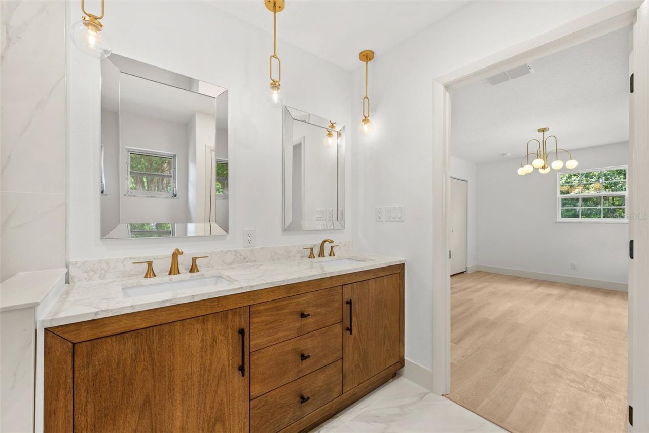 903 Lanewood Drive, Seffner, FL 33584 Photo