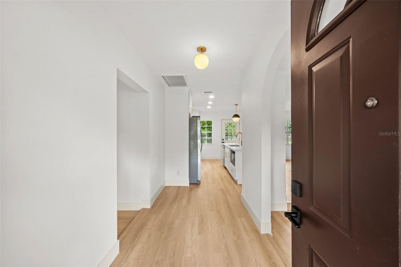 903 Lanewood Drive, Seffner, FL 33584 Photo