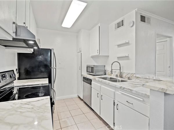 23515 Lyons Ave, Unit 179, Valencia, CA 91355