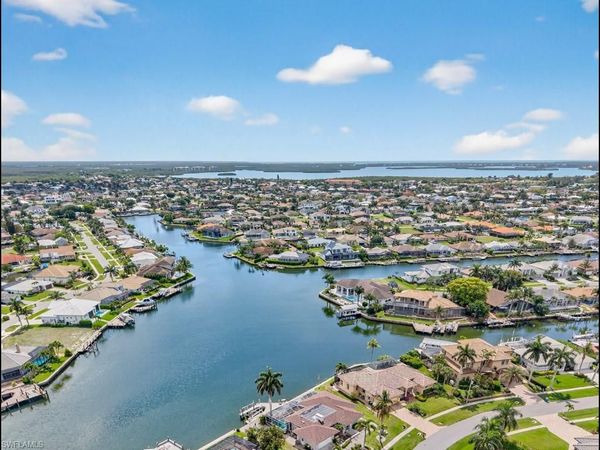 1585 Jamaica CT , MARCO ISLAND, FL 34145