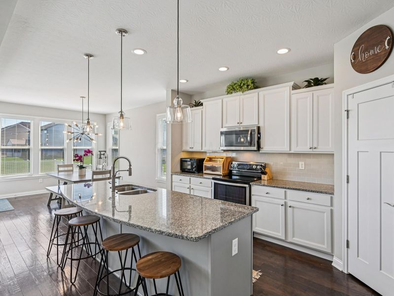 1370 Woodline Drive , Marysville, OH 43040 Photo 13