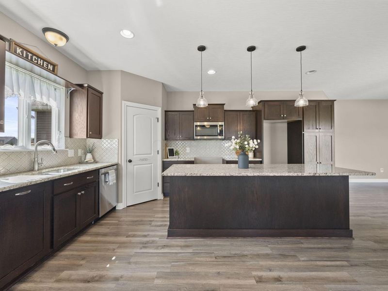 15070 Home Court, Ashville, OH 43103 Photo 10