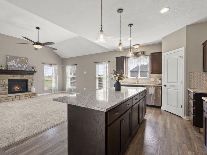 15070 Home Court, Ashville, OH 43103 Photo 12