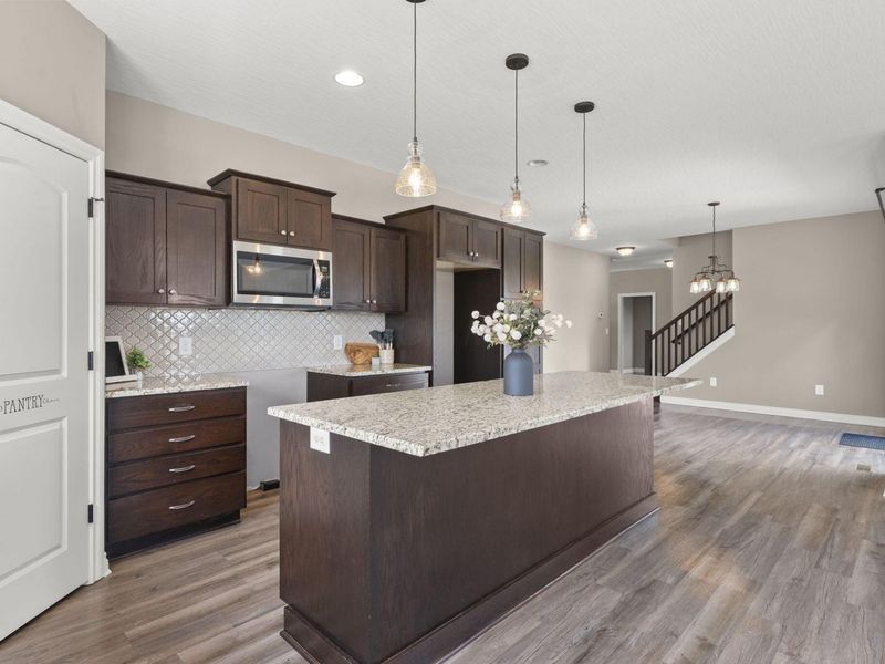 15070 Home Court, Ashville, OH 43103 Photo 14