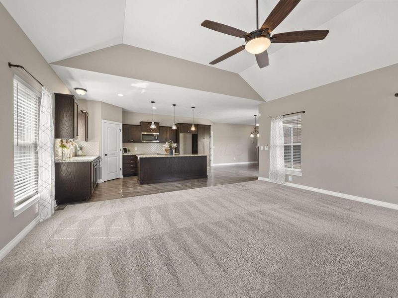 15070 Home Court, Ashville, OH 43103 Photo 9